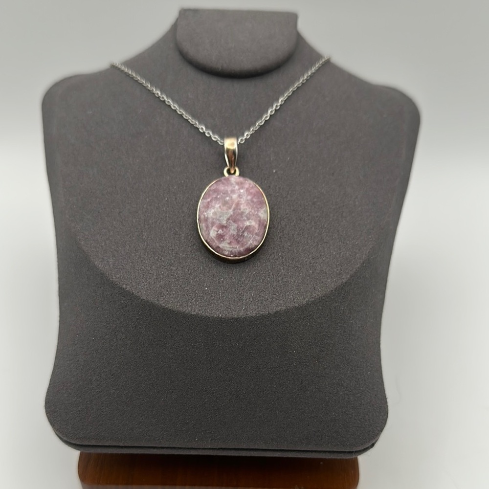 Oval Sparkling Pink Tourmaline Quartz Pendant in Silver 925 Setting on Chain - Picture 2 of 15
